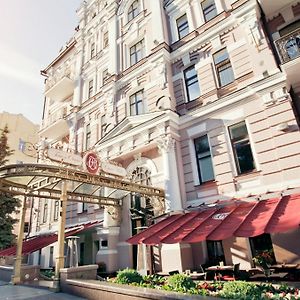 Opera Hotel